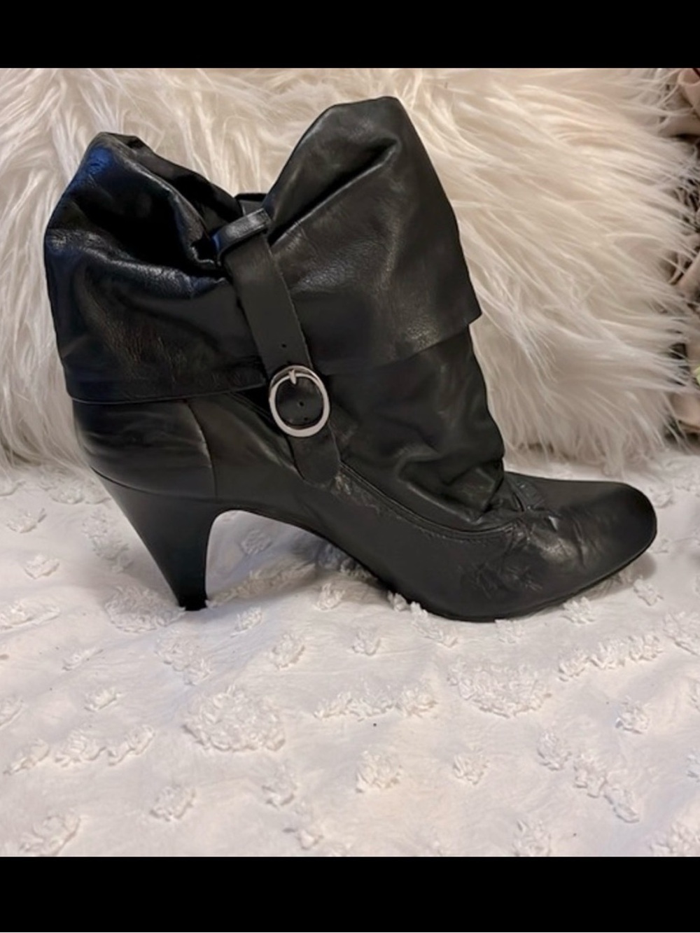Steve Madden Womenโs Black Leather Slouchy Pointy Buckle Ankle Heeled Boots 8.5